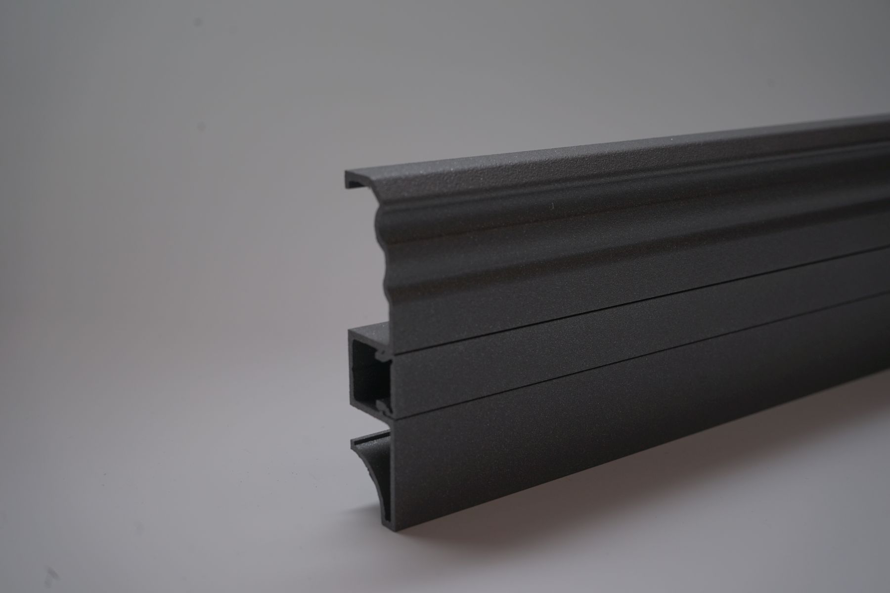 KuPro Aluminiumfussleiste anthrazit/anthrazit 